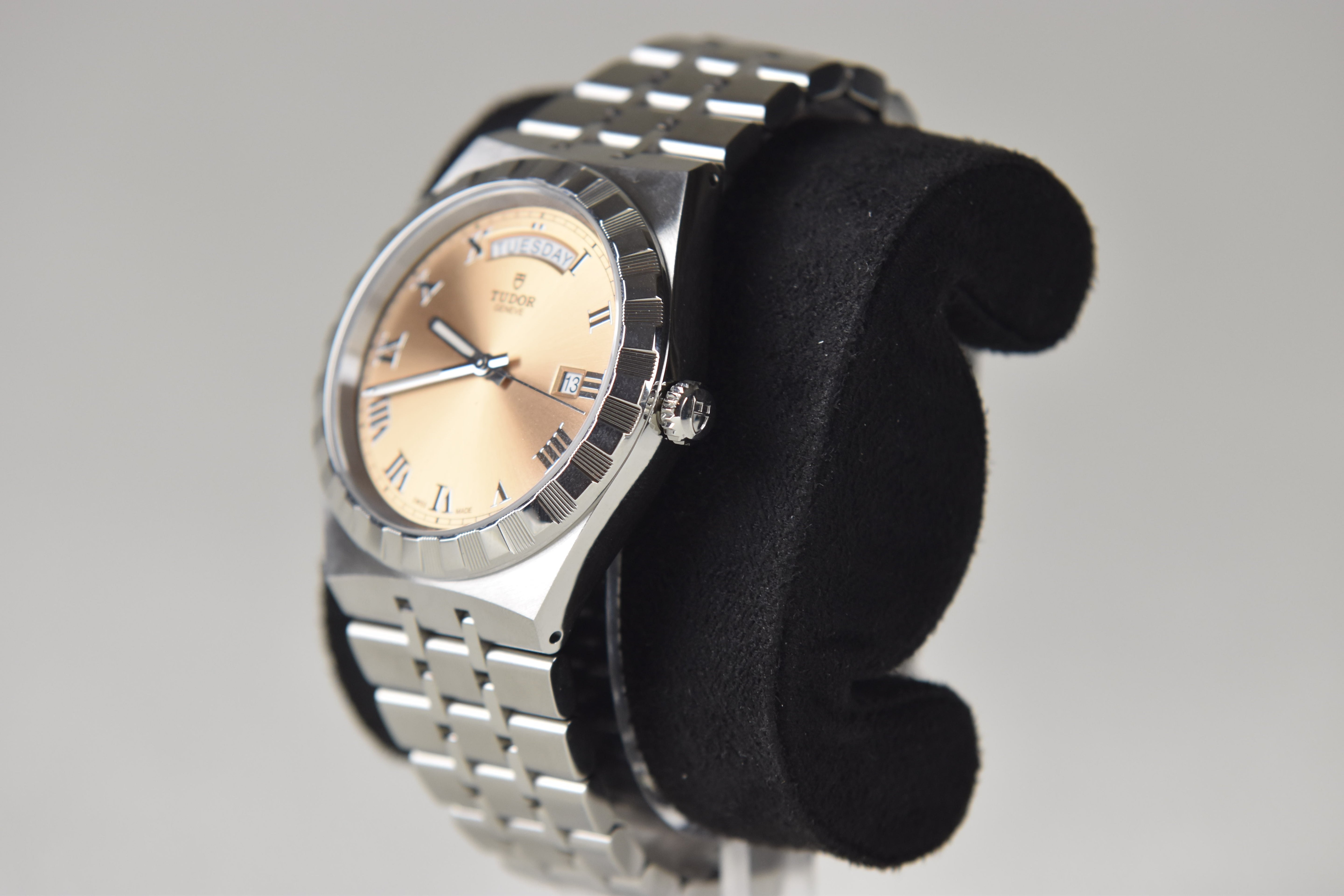 Tudor Royal Salmon Dial M28600-0009 41mm Stainless Steel