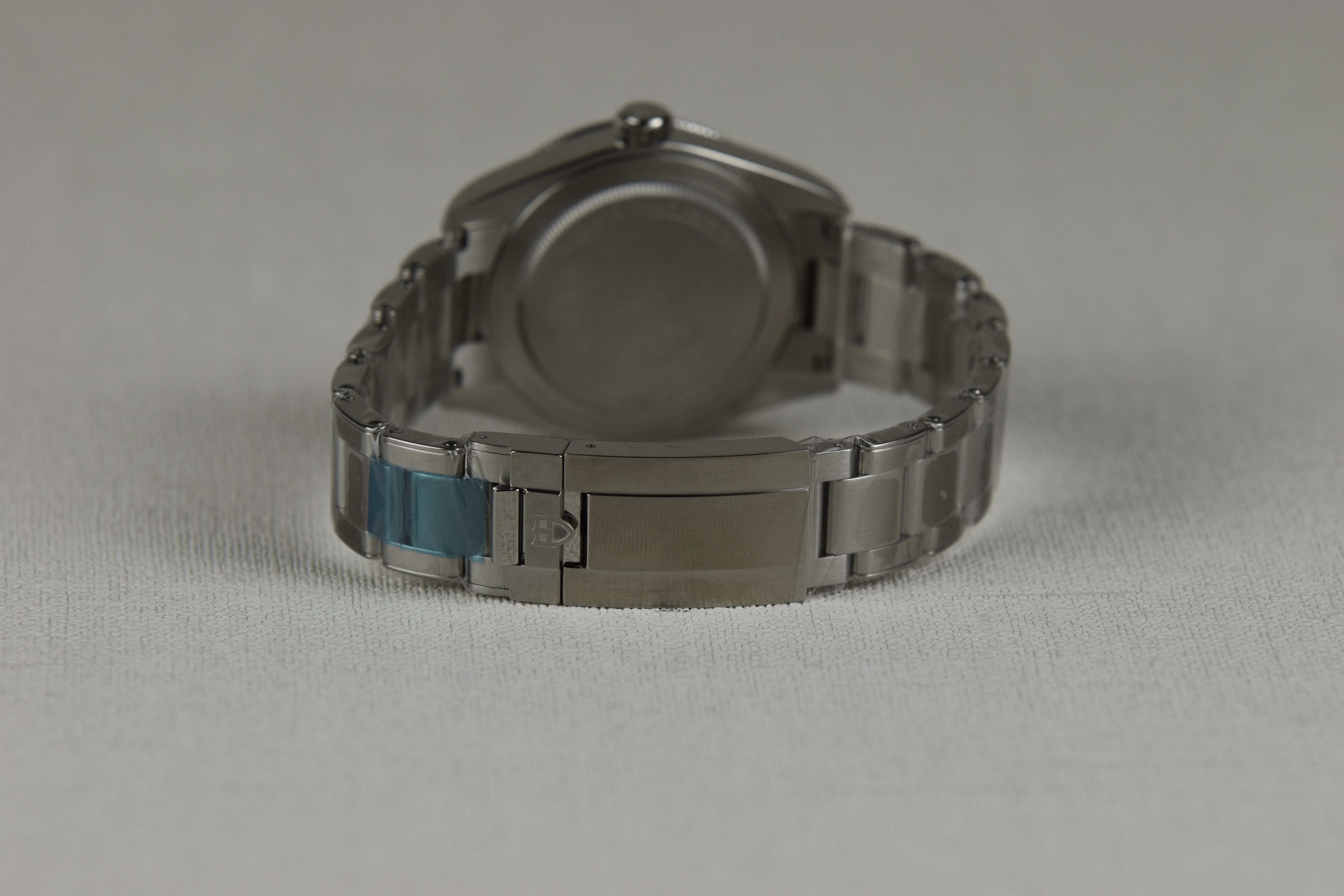 Tudor Royal M7939A1A0RU-0002 39mm Stainless Steel Burgundy Dial