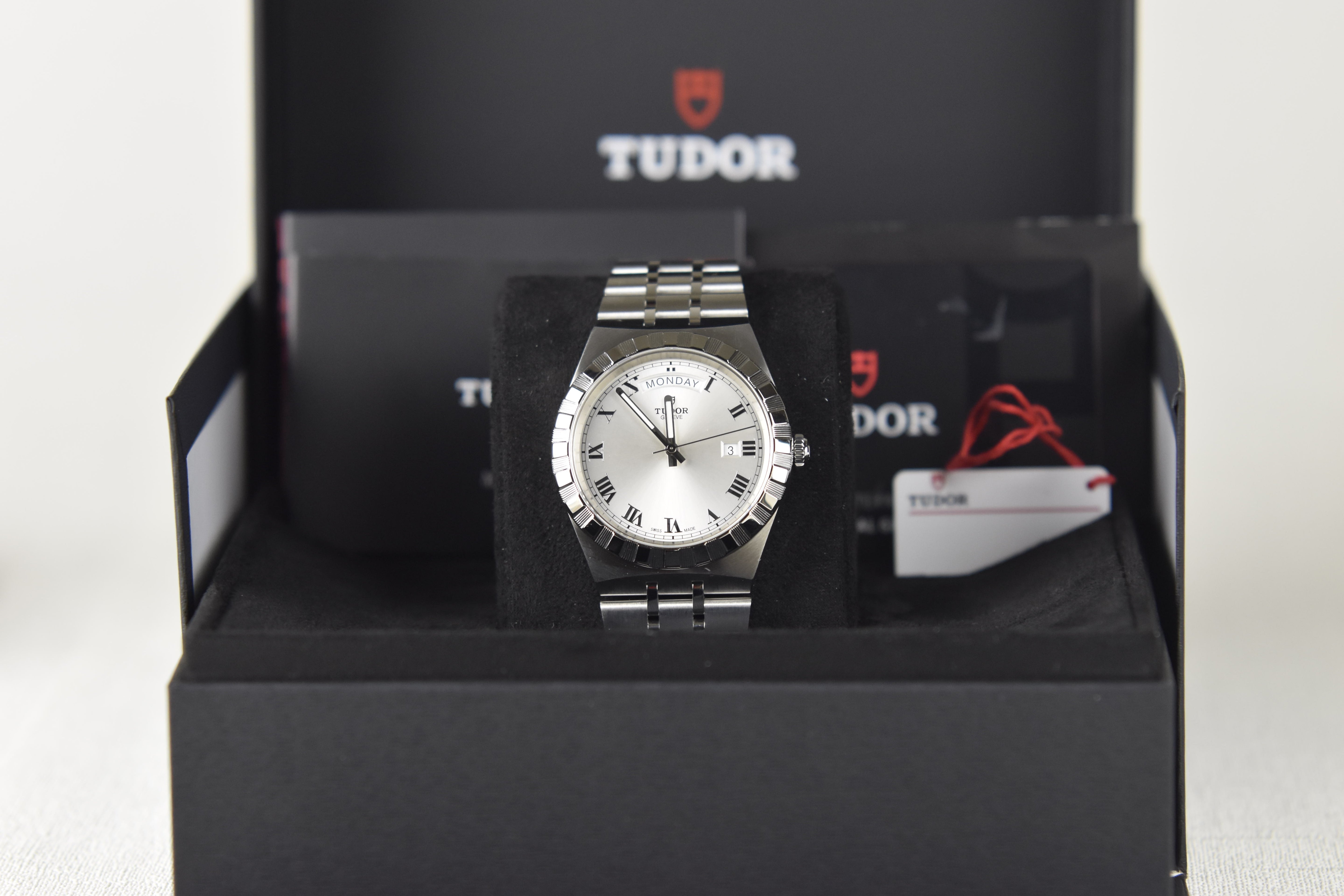 Tudor Royal M28600-0001 41mm Stainless Steel Silver Dial Steel Bracelet