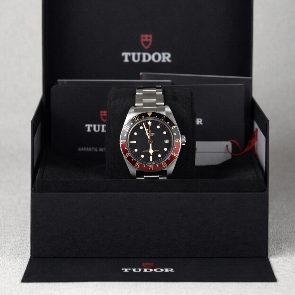 Tudor Black Bay 58 GMT M7939G1A0NRU-0001 39mm Stainless Steel Black and Burgundy Bezel