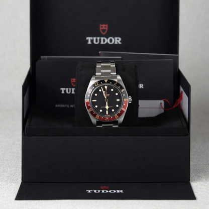 Tudor Black Bay 58 GMT M7939G1A0NRU-0001 39mm Stainless Steel Black and Burgundy Bezel